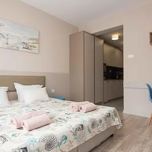 студио булаир 1 Apartment Burgas